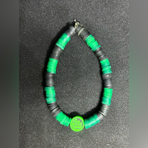The Hulk (Superhero) Heishi Bracelet - Picture 3 of 6